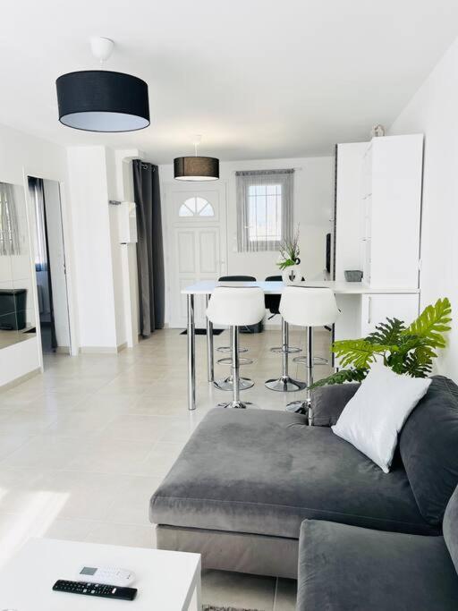 Maison 4 Personnes Avec Jacuzzi Marignane Kültér fotó