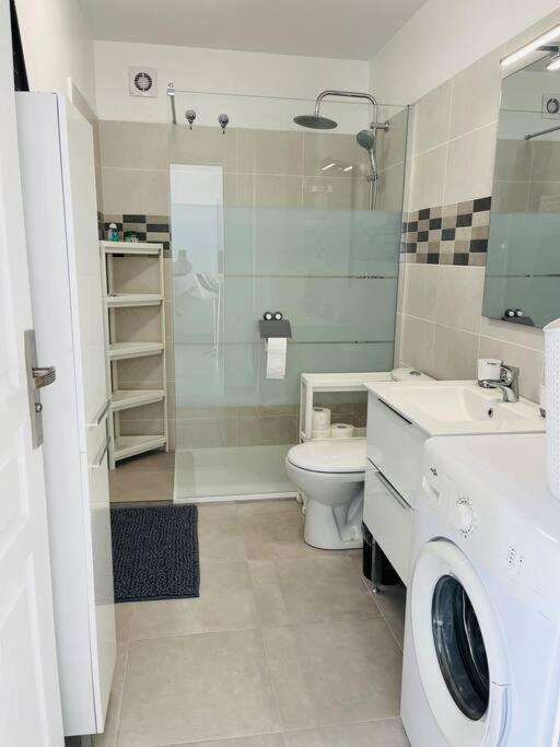 Maison 4 Personnes Avec Jacuzzi Marignane Kültér fotó